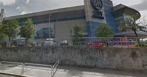 How to commute to Robinsons Novaliches from Professional Regulation.